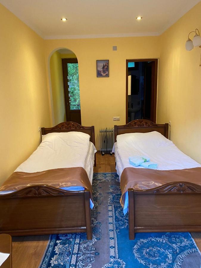 Dilbo House Hotel Dilidzjan Buitenkant foto