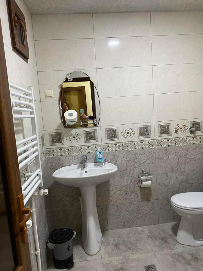 Dilbo House Hotel Dilidzjan Buitenkant foto