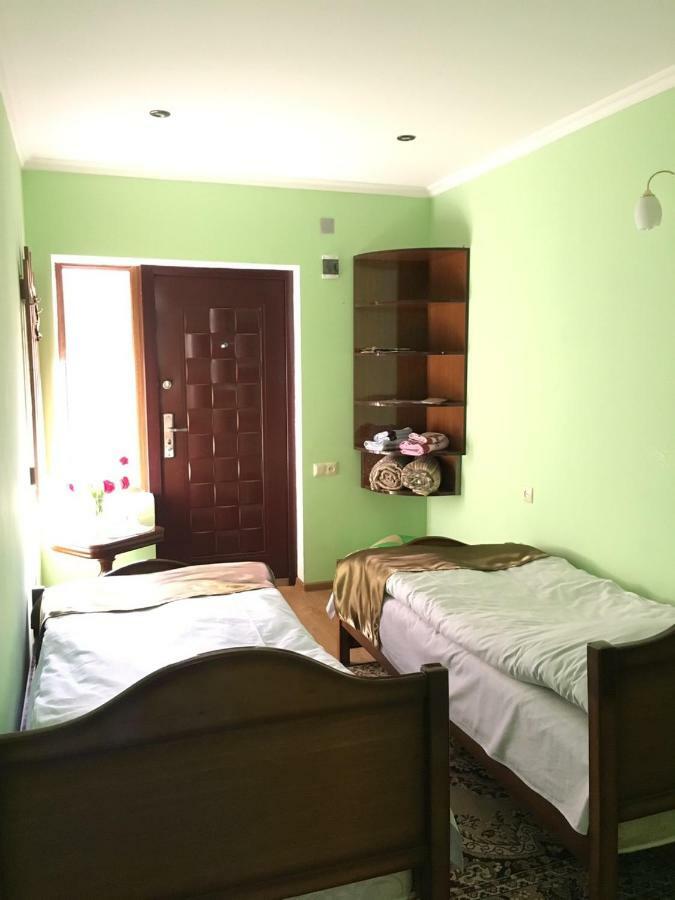 Dilbo House Hotel Dilidzjan Buitenkant foto